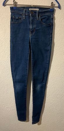 Jean Levi's 720 Super Skinny taille 24 - Parfait état