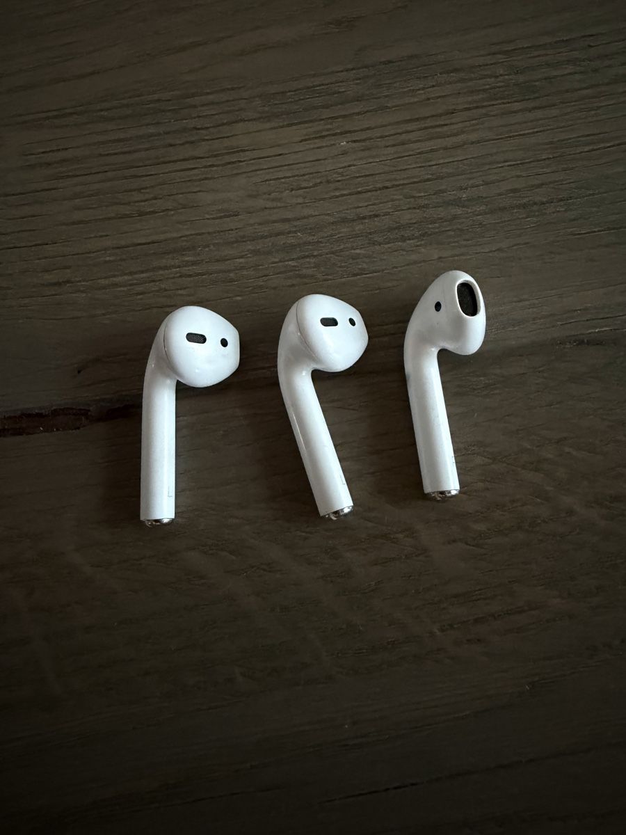 Apple Kopfhörer: Apple Airpods Gen. 2 – Gebraucht aus Innertkirchen von Rockshox5 1