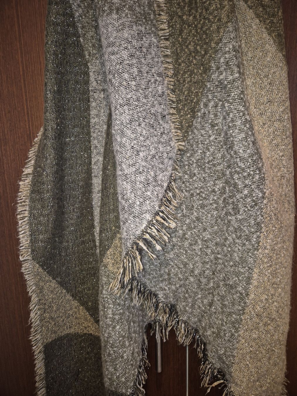 Foulard & Sciarpe: Grüner Schal – Usato da Romanshorn venduto da Enilec02 2