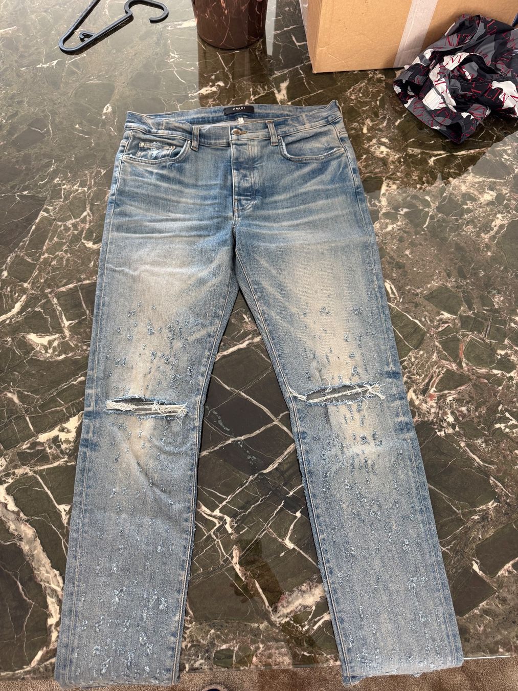 Amiri Jeans: Jeans slim Amiri – Neu und originalverpackt aus Genève von kil_bxc8