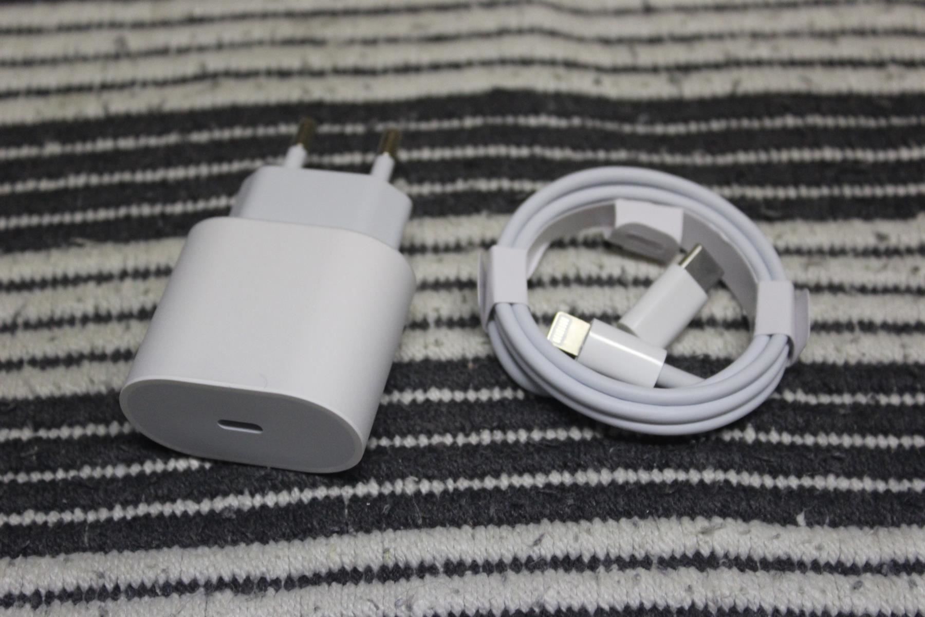 Caricabatterie: 20W PD Ladegerät +kabel 1Meter  iphone – Nuovo (secondo la descrizione) da Kirchdorf AG venduto da Aarereussshop 4