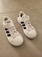 Adidas Sneaker / Turnschuhe Gr. 30 – Wie neu!