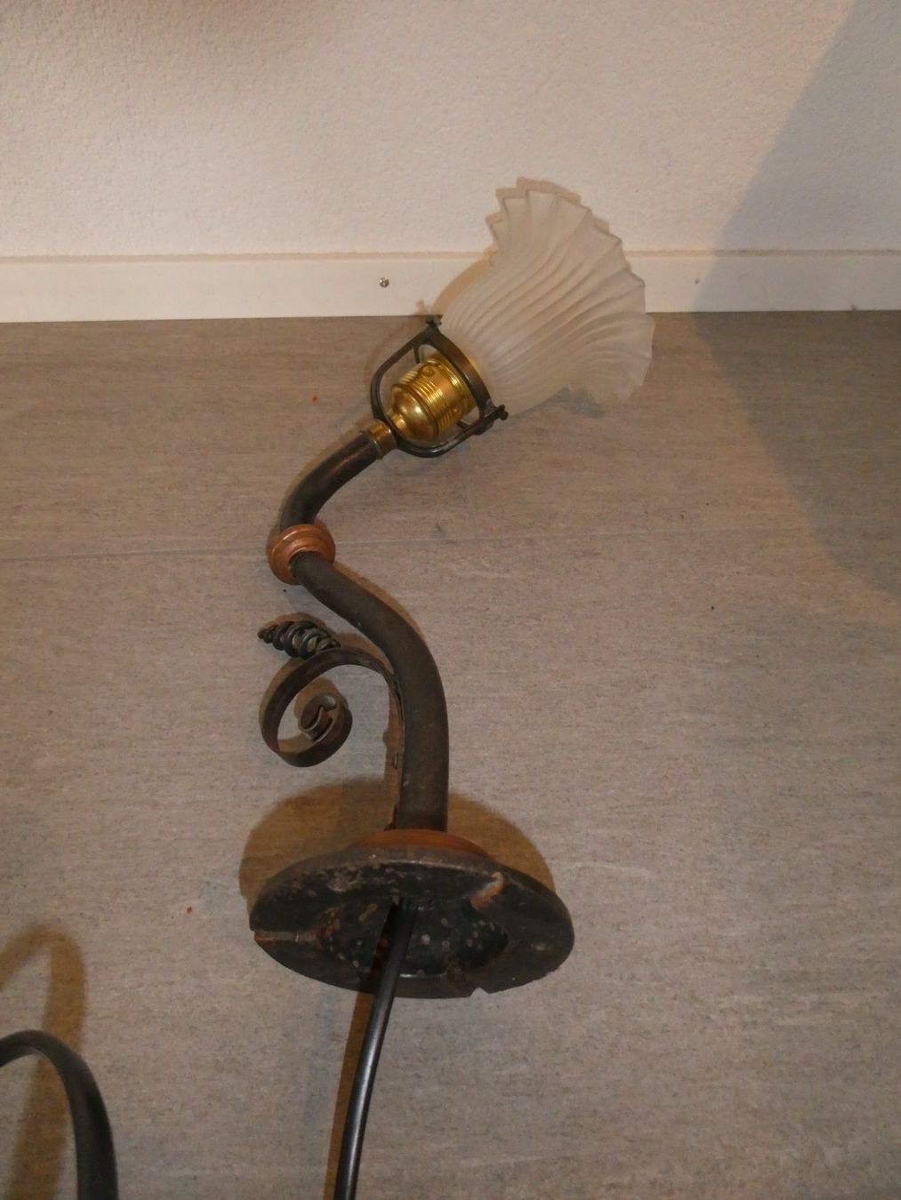 Lampade: Wand und Deckenlame Antik – Usato da Ernetschwil venduto da Kiwi200 3