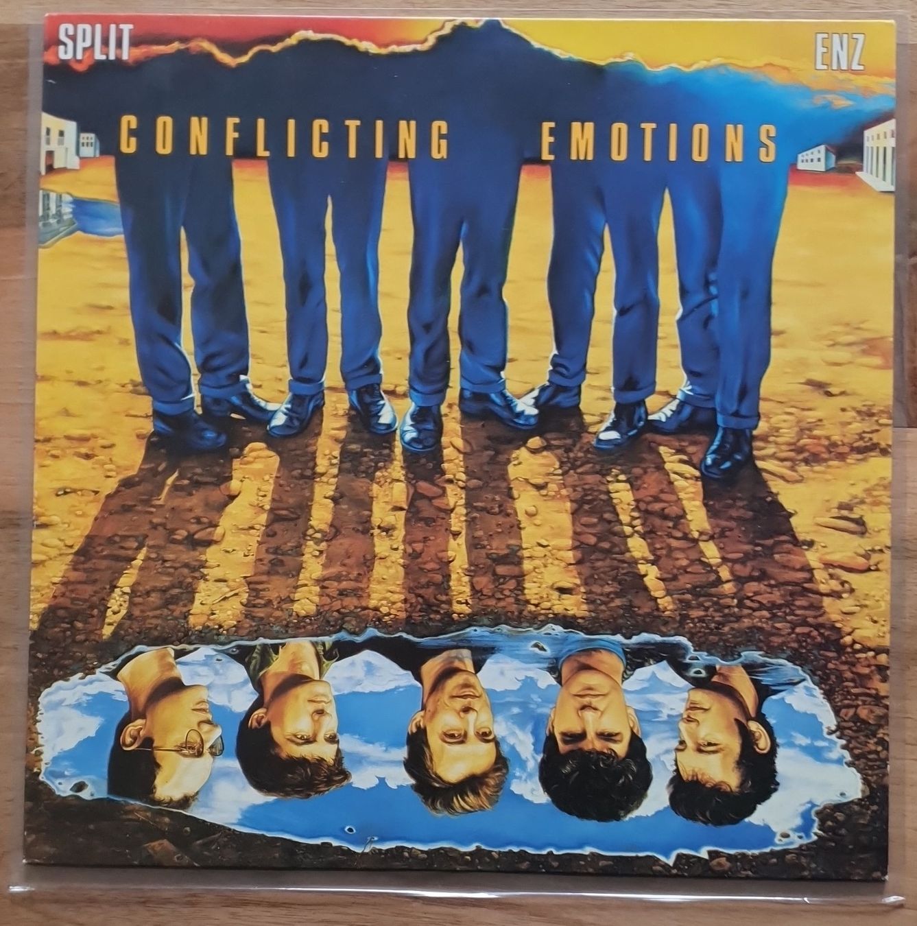 Dischi in vinile: Split Enz - Conflicting Emotions LP, Top Zustand – Usato da Sirnach venduto da dimitri1963