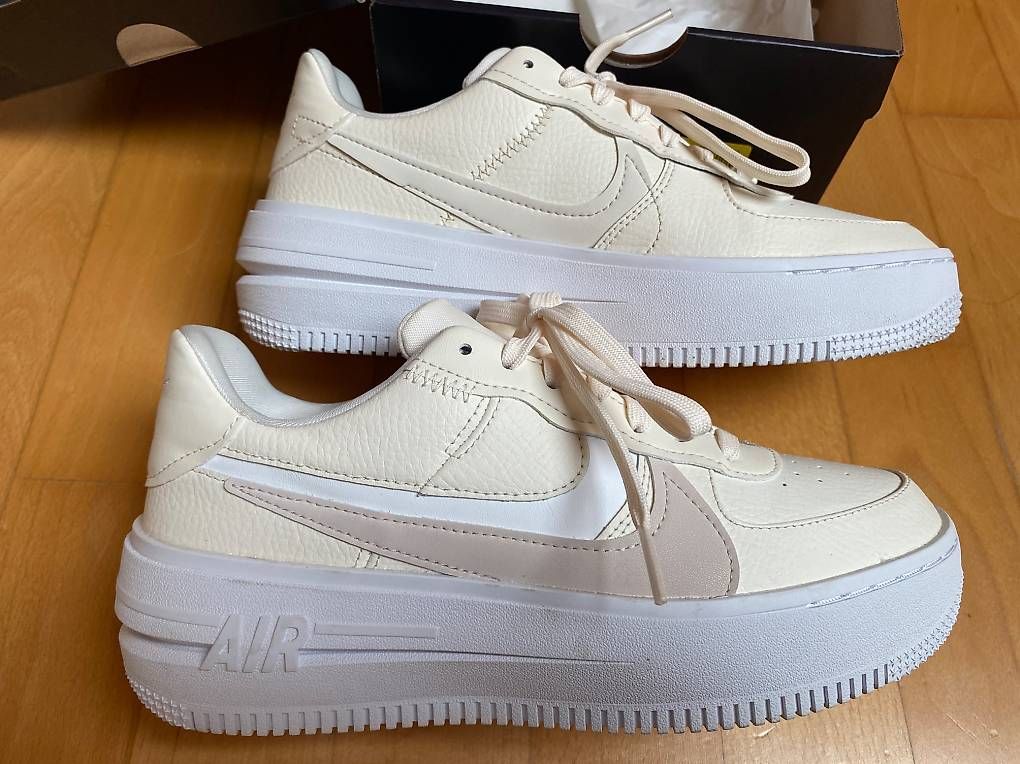 Scarpe da donna: Nike Sneaker für Dame – Usato da Wetzikon ZH venduto da masabelina63 3