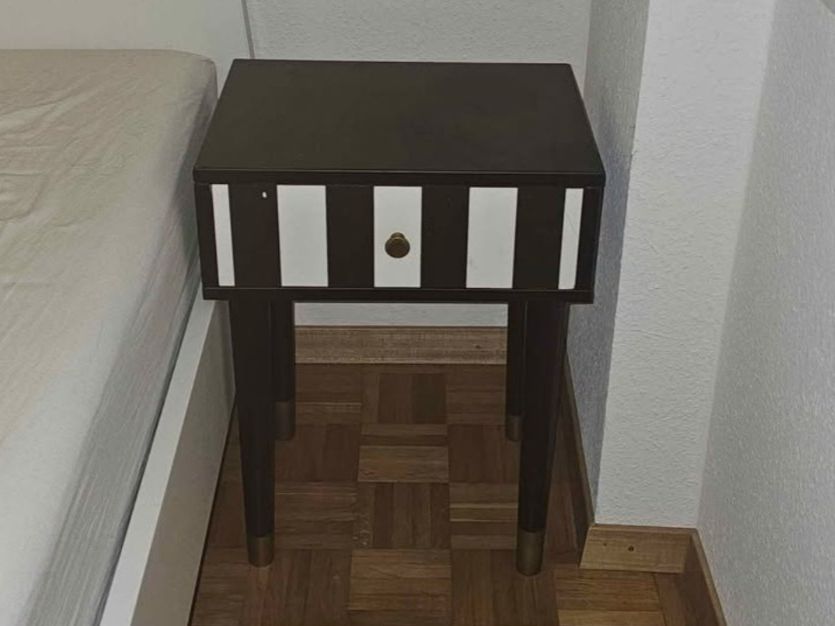 Nachttische: Bed table – Gebraucht aus Grand-Lancy von cho_yr6j 1