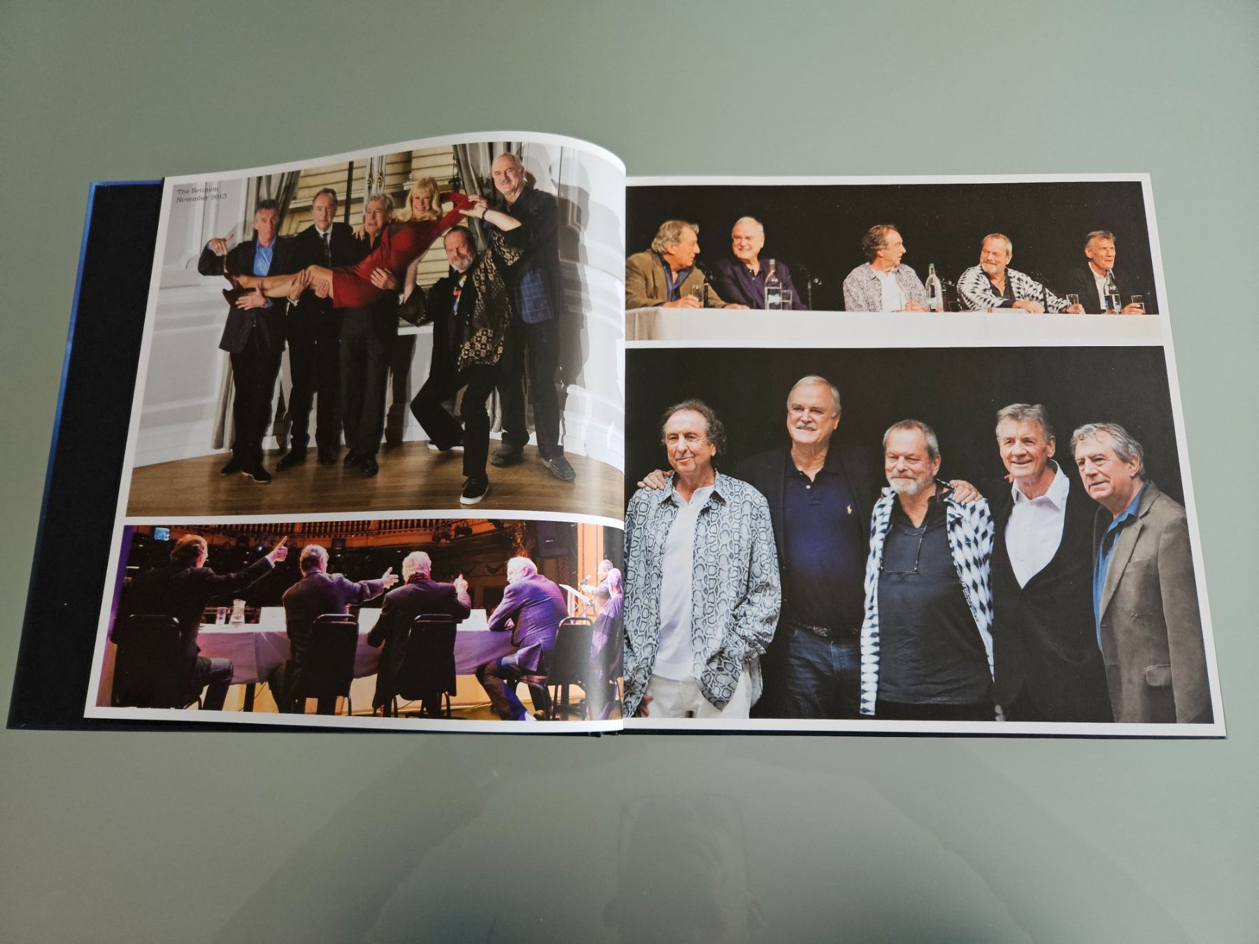Alle DVDs: Monty Python Live (Mostly) 2x CD + DVD + Blu-Ray + Buch – Gebraucht aus Herzogenbuchsee von zloplio72 2