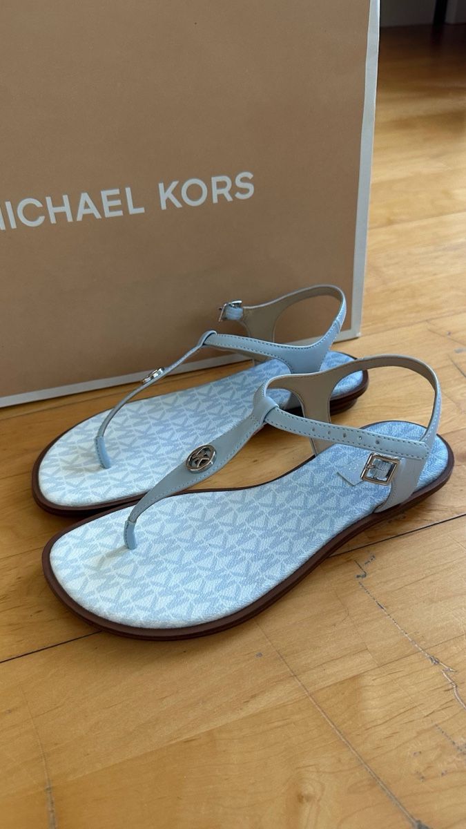 Michael Kors Damenschuhe: Michael Kors Sandalen hellblau Grösse 37.5 – Neu (gemäss Beschreibung) aus St. Gallen von sou_qbb5