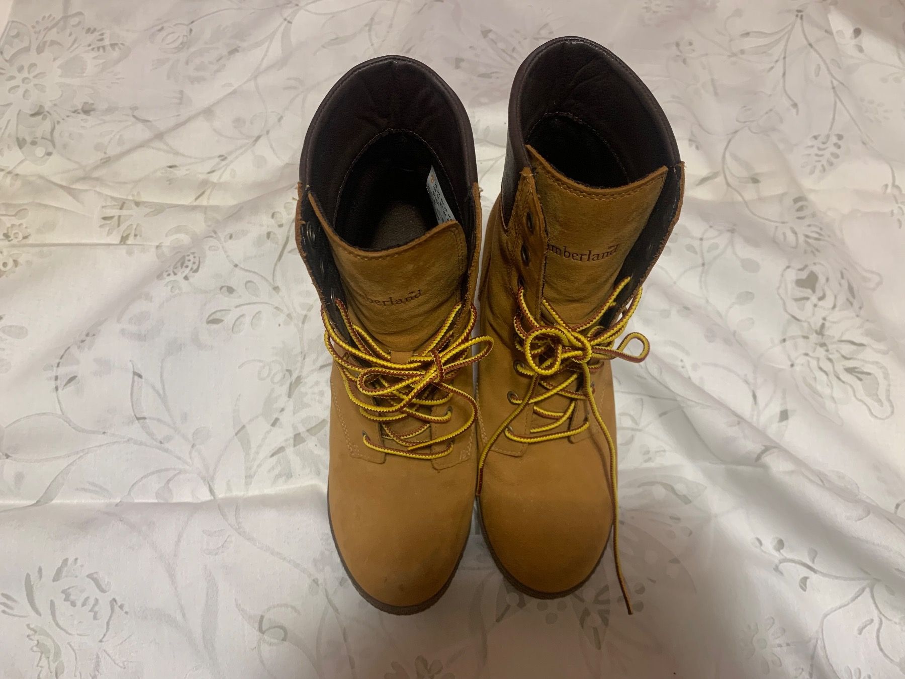 Timberland Chaussures femmes: Bottine Timberland – D'occasion à Genthod par Lou_Jin 5