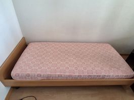 Einzelbett Holzrahmen mit Bico-Flex Lattenrost gebraucht