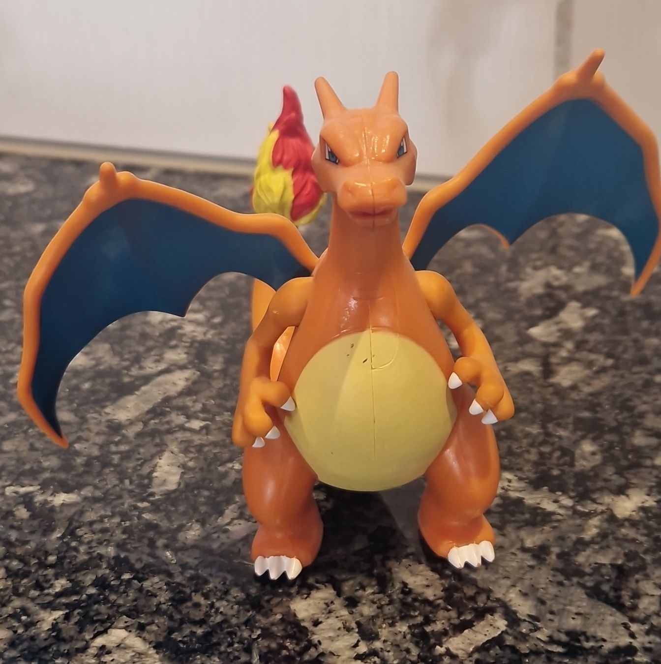 Pokémon Giocattoli: Pokemon Figur Glurak – Usato da Münchwilen TG venduto da schnatterinchen116