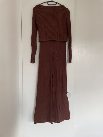 Ensemble d'automne, crop top & pantalon large côtelé brun