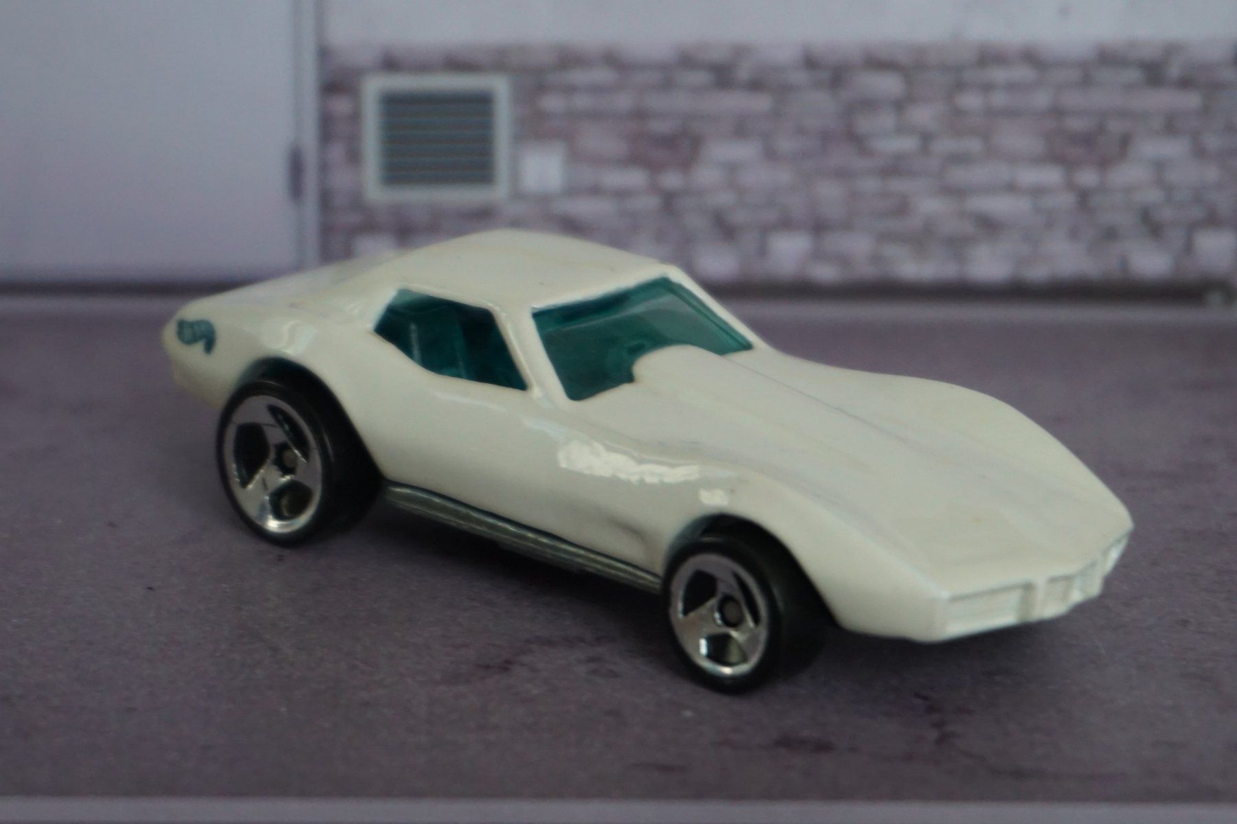 Hot Wheels Modellini d'auto: HotWheels Chevy Corvette C3 KULT !!!!!!!!!!!!!!!!!! – Usato da Reiden venduto da Doppeldecker69