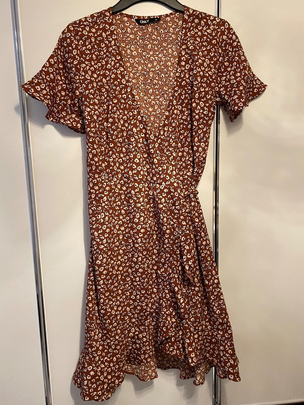 Only Vestiti: Damen kleid von ONLY gr.38 – Usato da Pfungen venduto da Sheki56