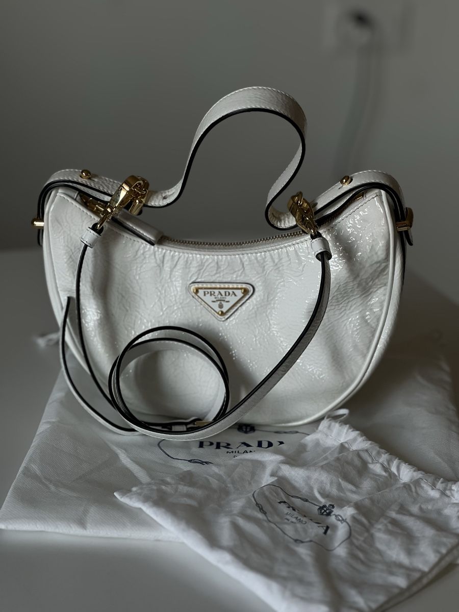 Prada Borse da donna: Prada Arqué Bag – Nuovo (secondo la descrizione) da Cadro venduto da Victoria88 7