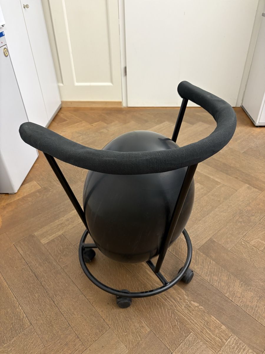 Chaises: Origineller Gesundheitsstuhl – D'occasion à Pfäffikon ZH par Antranandi