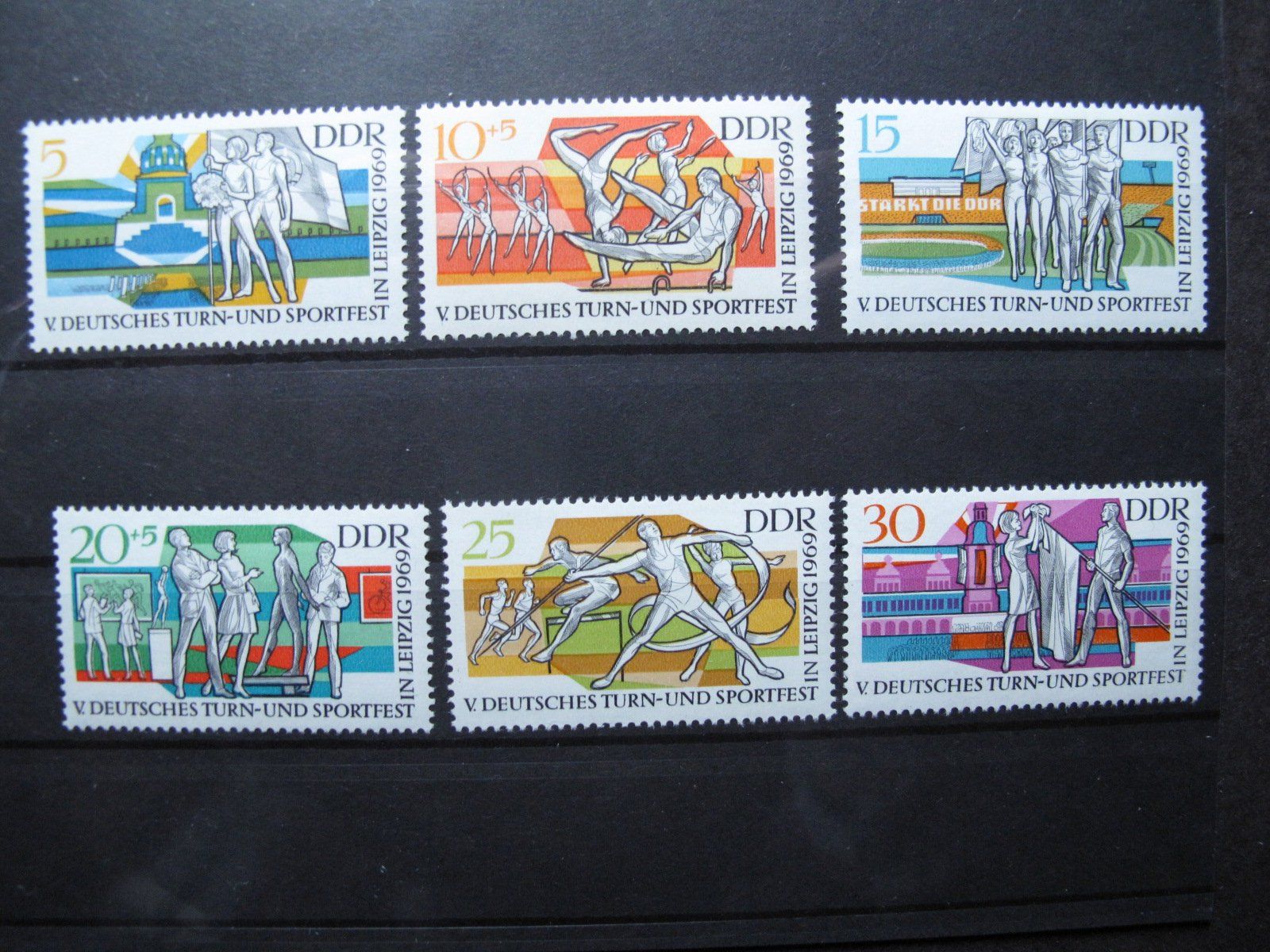 Tutti i francobolli: DDR 1969 Turn & Sportfest ** – Usato da Wil SG venduto da fva01
