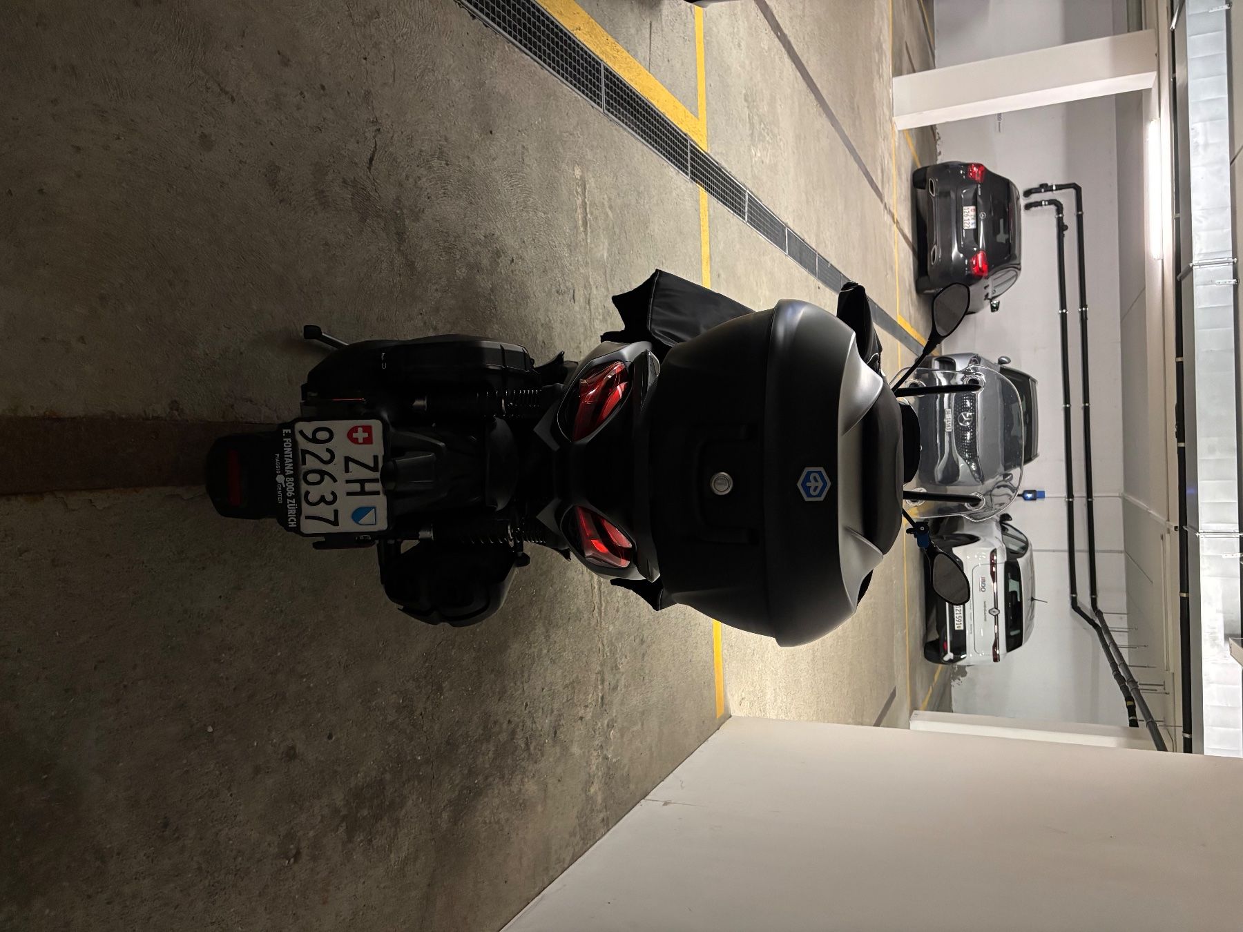 Piaggio Altro: Beverly 400 deep Black 2024 – Usato da Zürich venduto da ari_6qjt 2