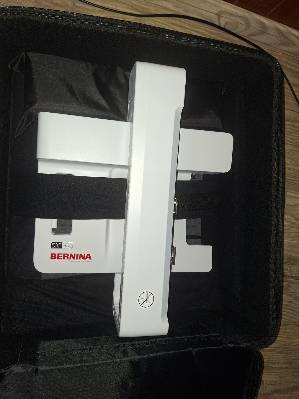 Bernina Cerchi da ricamo: Bernina Stickmodul M zu B570  – Nuovo (secondo la descrizione) da Flums venduto da wal_cb8k