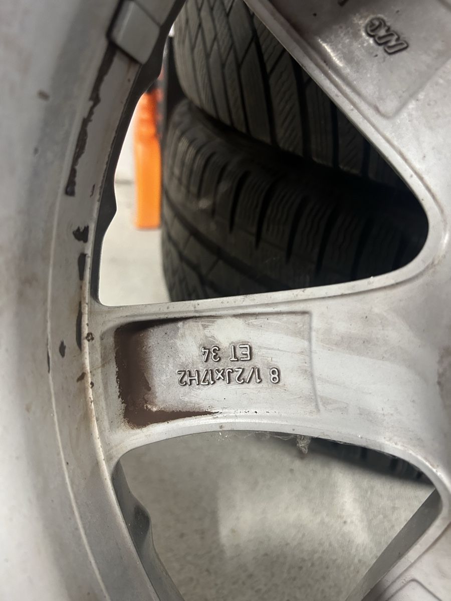 Pneumatici & Ruote complete: Mercedes Räder 245/40/R17  – Usato da Zufikon venduto da dar_6cwb 9
