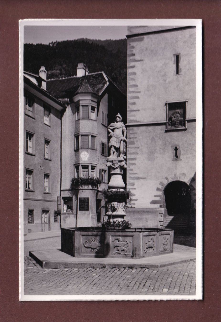 Cartoline postali: CHUR am Martinsplatz – Usato da Pully venduto da nicecards