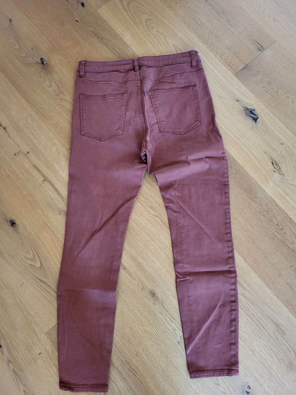 Esprit Pantaloni: Esprit Hose rostrot Gr. 31/30 – Usato da St.Gallen venduto da Einstein87 3