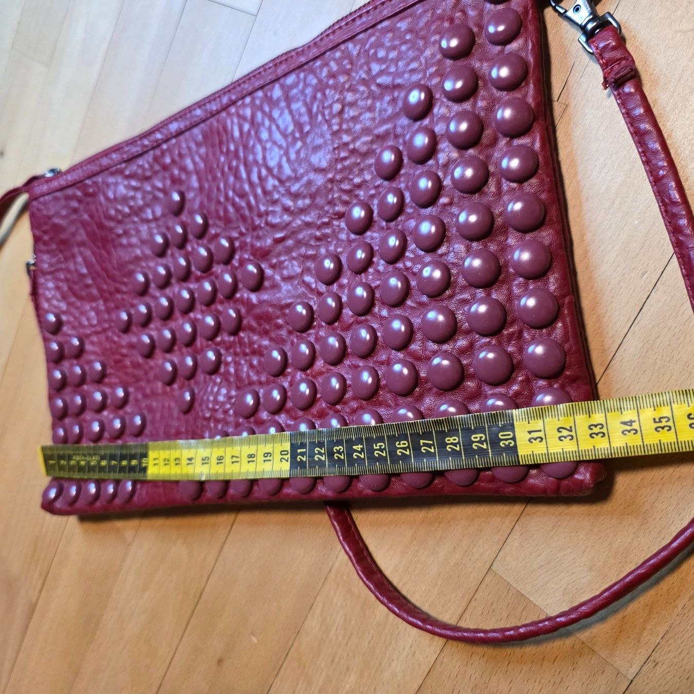 Borse da donna: Bershka rote Tasche mit Nieten – Usato da Wald ZH venduto da CapLux 5