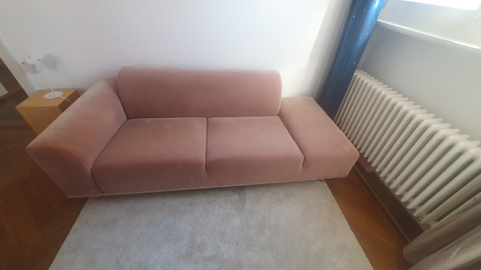 Bolia Divani: Bolia Sofa rosa Samt in Windisch abholbar – Usato da Zürich venduto da Lona280 1
