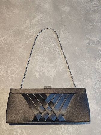 Schwarze Satin Clutch