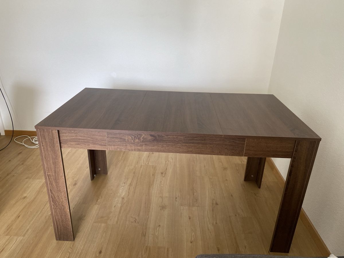 Brauner Holztisch, Esstisch in Top Zustand (Neu (gemäss Beschreibung)) in Chur für CHF 50 – nur Abholung auf Ricardo kaufen