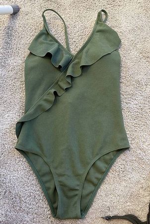 Neuer Badeanzug Olivegrün Grösse M / 38
