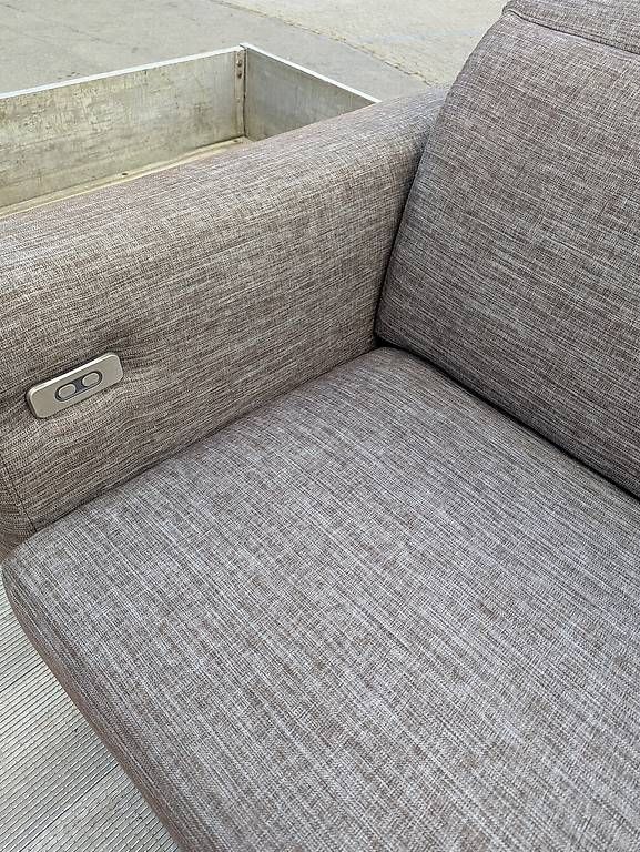Sofas: Sofa mit elektrischer Verstellung – D'occasion à Hettlingen par Tschusle93 1