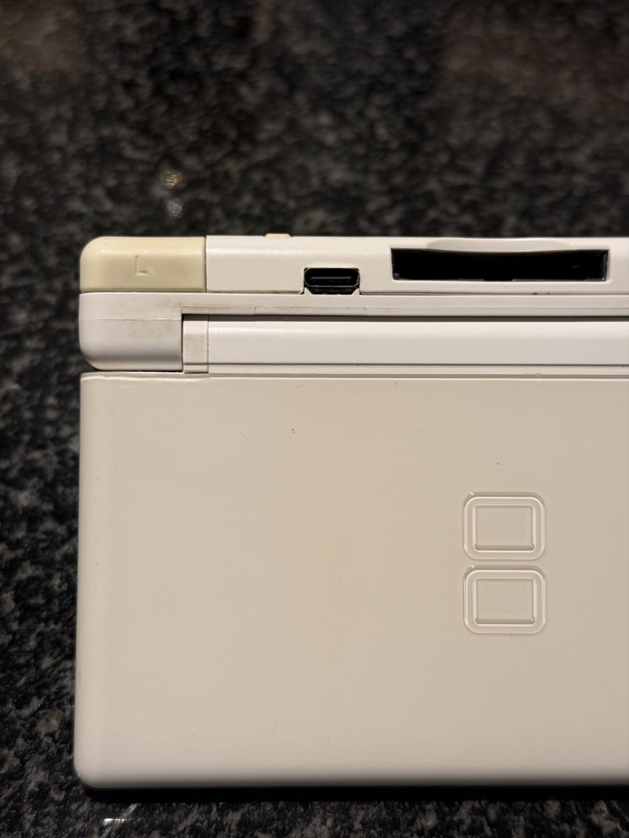 Nintendo Konsolen: Nintendo DS Lite USB-C & custom LED – Gebraucht aus Lausanne von Planet_Faisceaux 1