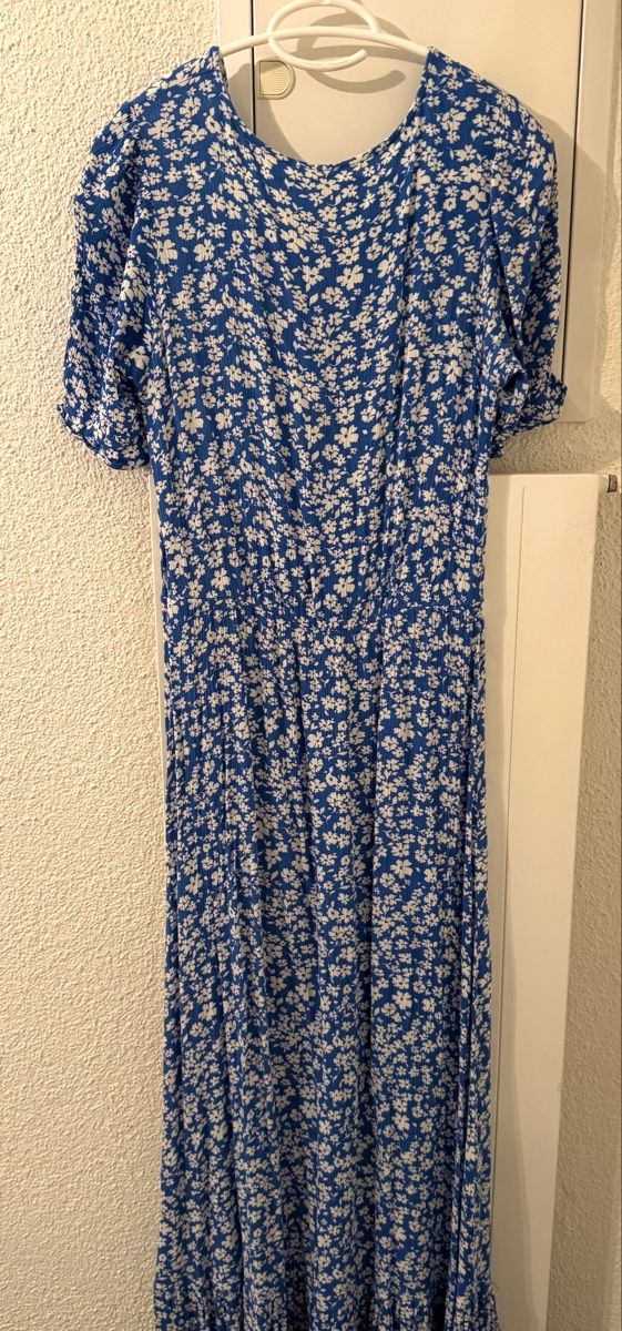 Kleider: Sommerliches Blumenkleid, Grösse M, blau mit Blümchen – Neu (gemäss Beschreibung) aus Winterthur von seh_vnm6 1