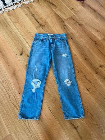 LEVIS Wedgie Straight W27 L26 Distressed