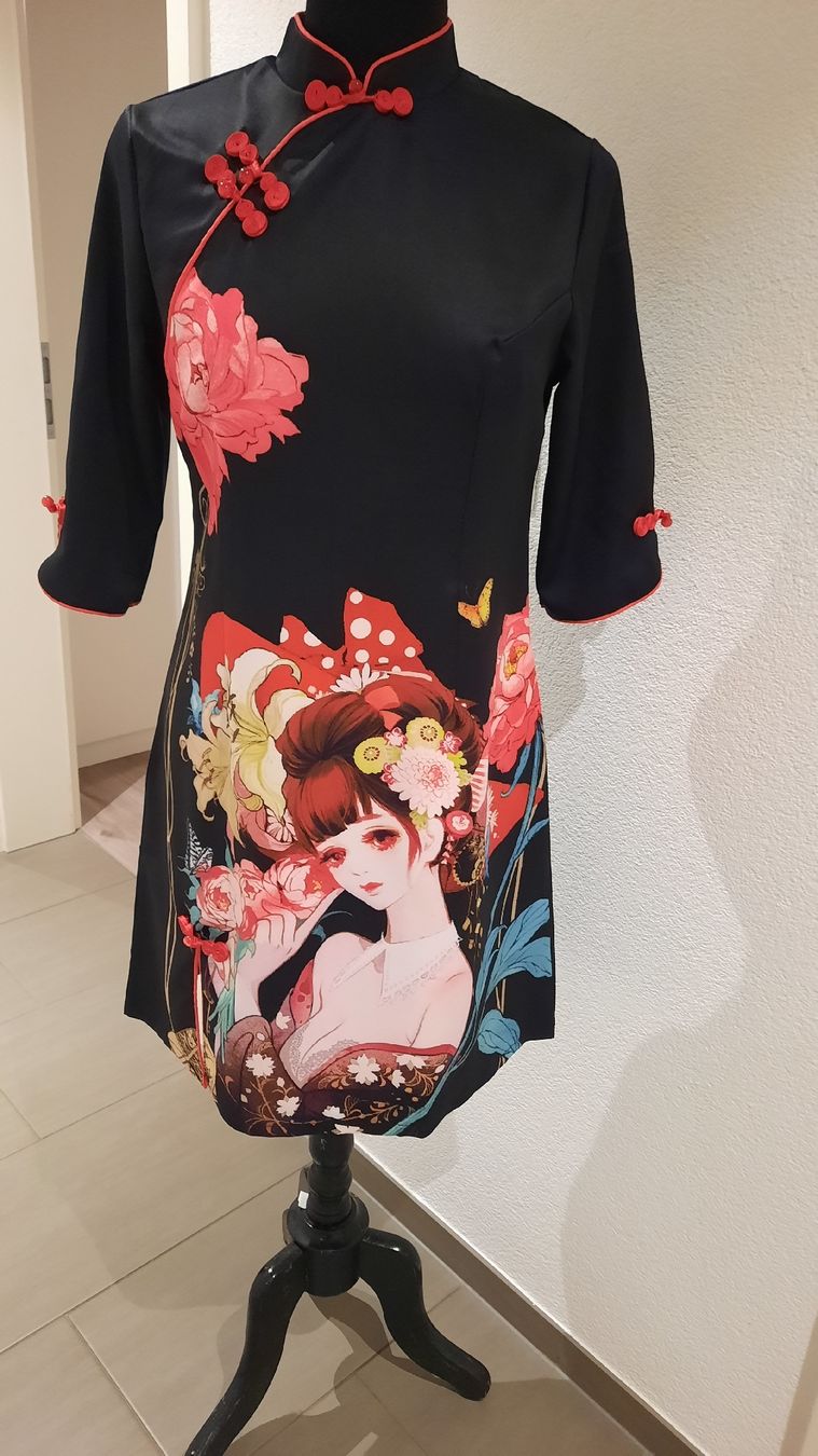 Vestiti: Robe asiatique avec accessoires – Usato da Gletterens venduto da Toniplus