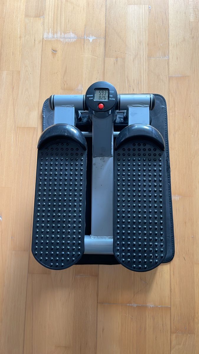 Hometrainer: Stepper mit Display gebrauchter Zustand – Usato da Bern venduto da Shawee17