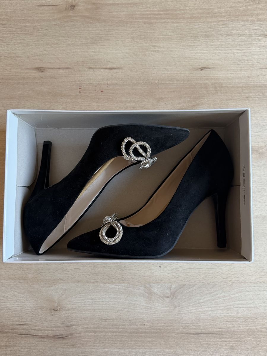 Chaussures femmes: Black high heels size 38  – Neuf (Voir description) à Puplinge par yav_9r9f