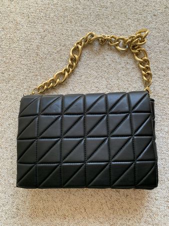 Hand-Umhängetasche von ZARA schwarz