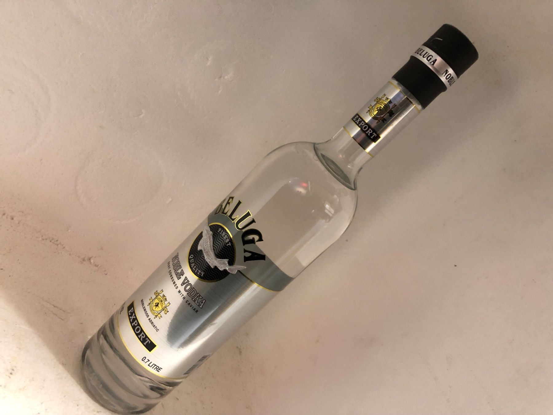 Spirituosen: 1 Flasche Vodka Beluga Silber 40%... – Neu und originalverpackt aus Wöschnau von Vinsale 8