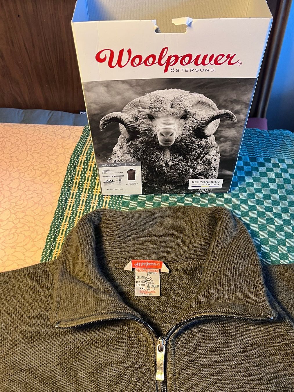 Woolpower Gilet & Giacche: Woolpower Full Zip Vest 400 Neu – Nuovo (secondo la descrizione) da La Chaux-de-fonds venduto da ploumenec 1