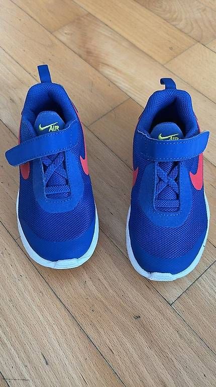 Nike Scarpe per ragazzi: Nike Air 26 Sneaker Kinder Schuhe – Usato da Herisau venduto da Ausserrhodner