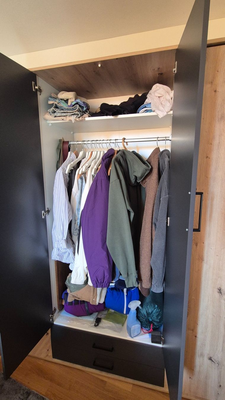 Schränke: Large Wardrobe with Mirror Doors – Gebraucht aus Zürich von ManuelMB 5