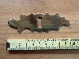 Schlossschild aus Messing