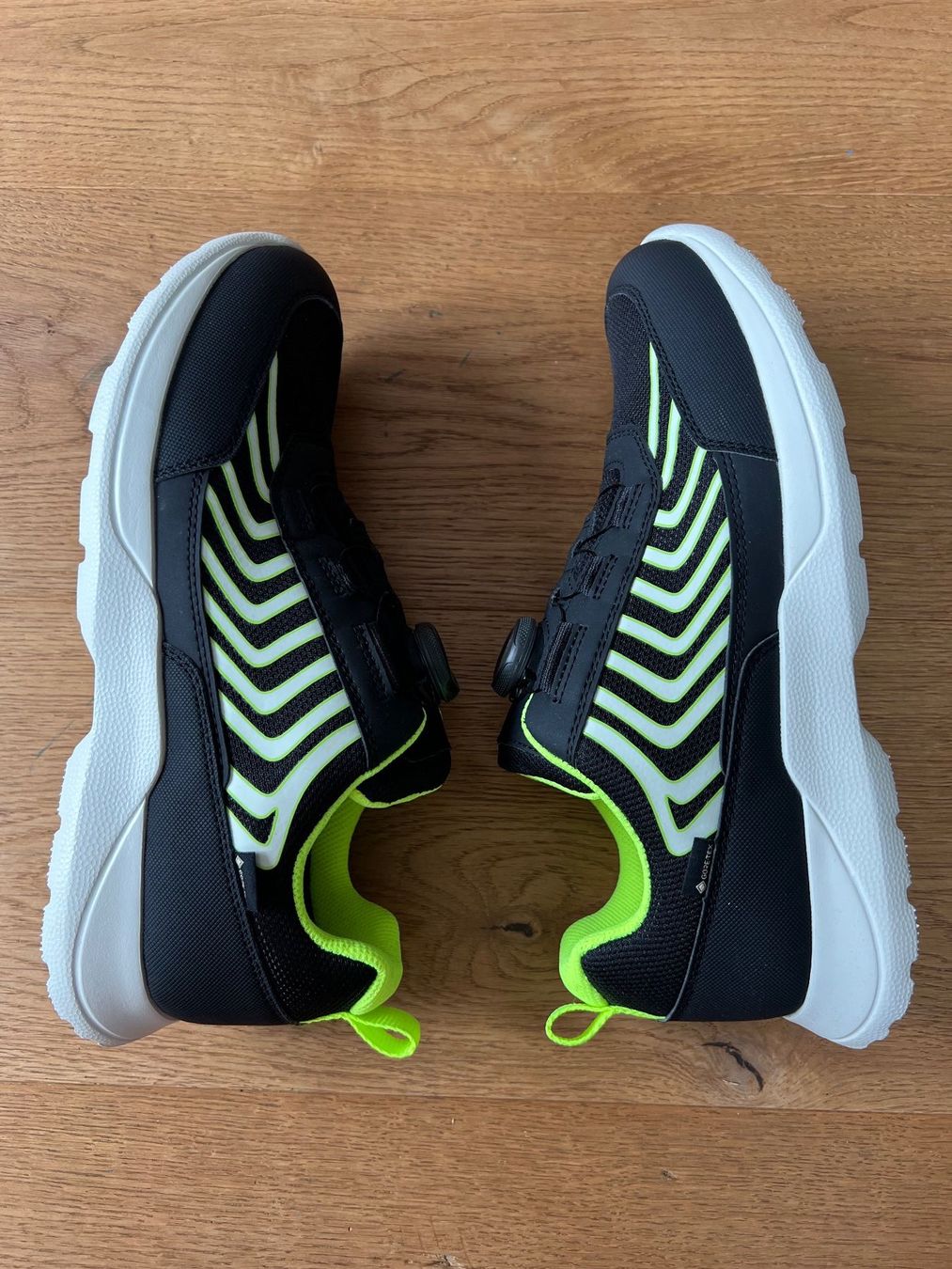 Superfit Schuhe für Jungen: Neue Superfit RUSH - Sneaker low - schwarz - Grösse 40 – Neu und originalverpackt aus Lengnau BE von Rubin27 5
