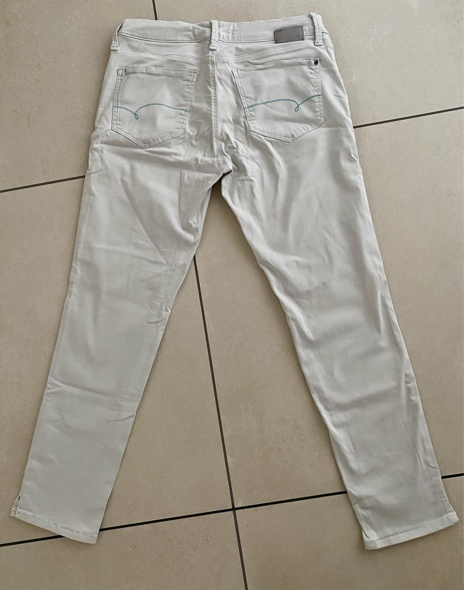 Mavi Pantaloni: Hose Mavi – Usato da Eglisau venduto da Lara0 1