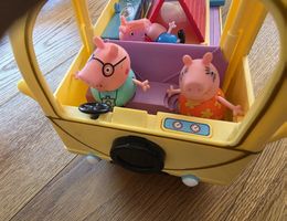 Peppa Wutz Wohnmobil  mit Figuren gebrauchter Zustand