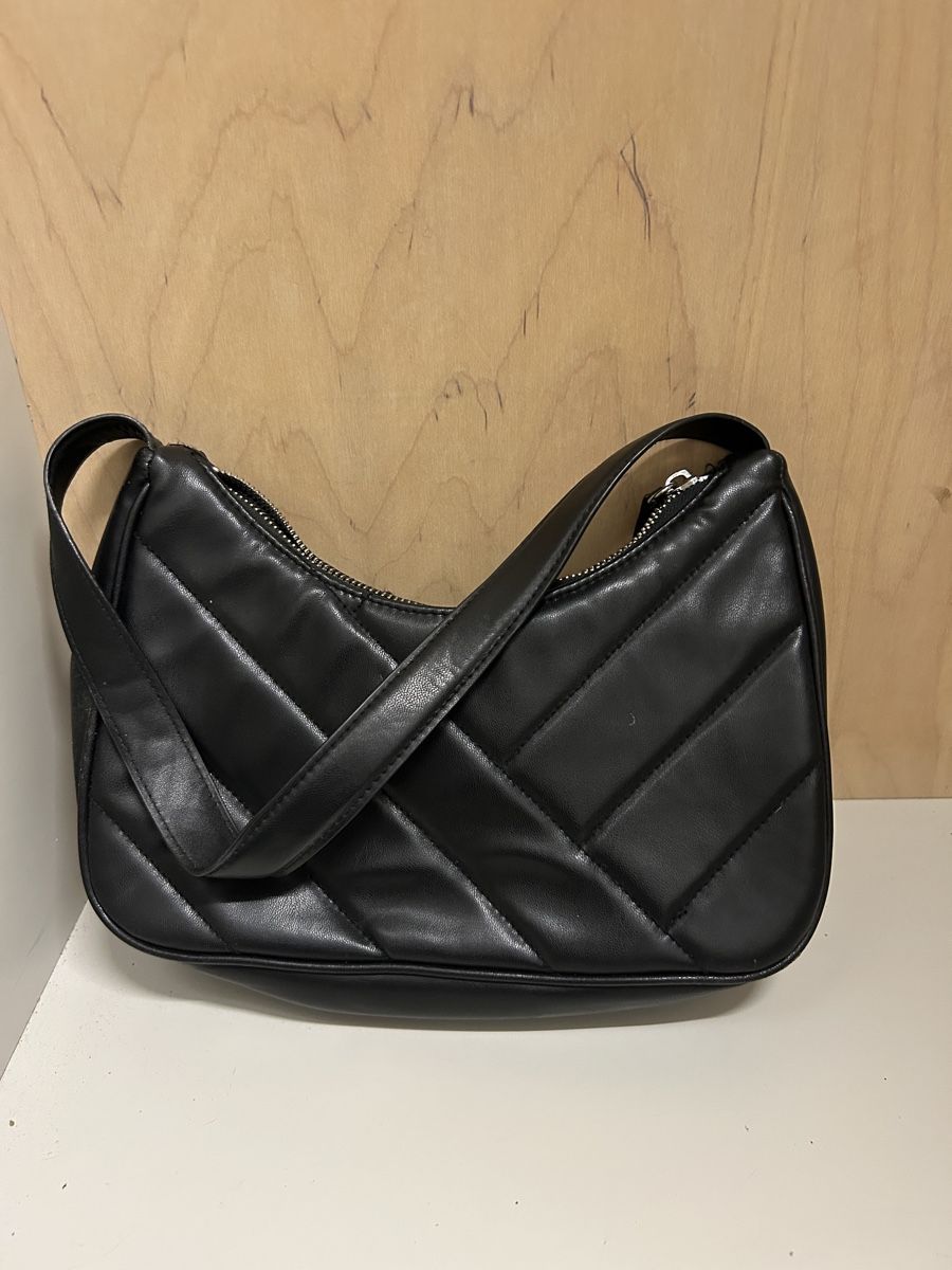H&M Taschen für Damen: Schultertasche H&M – Gebraucht aus Thun von ann_j9cx