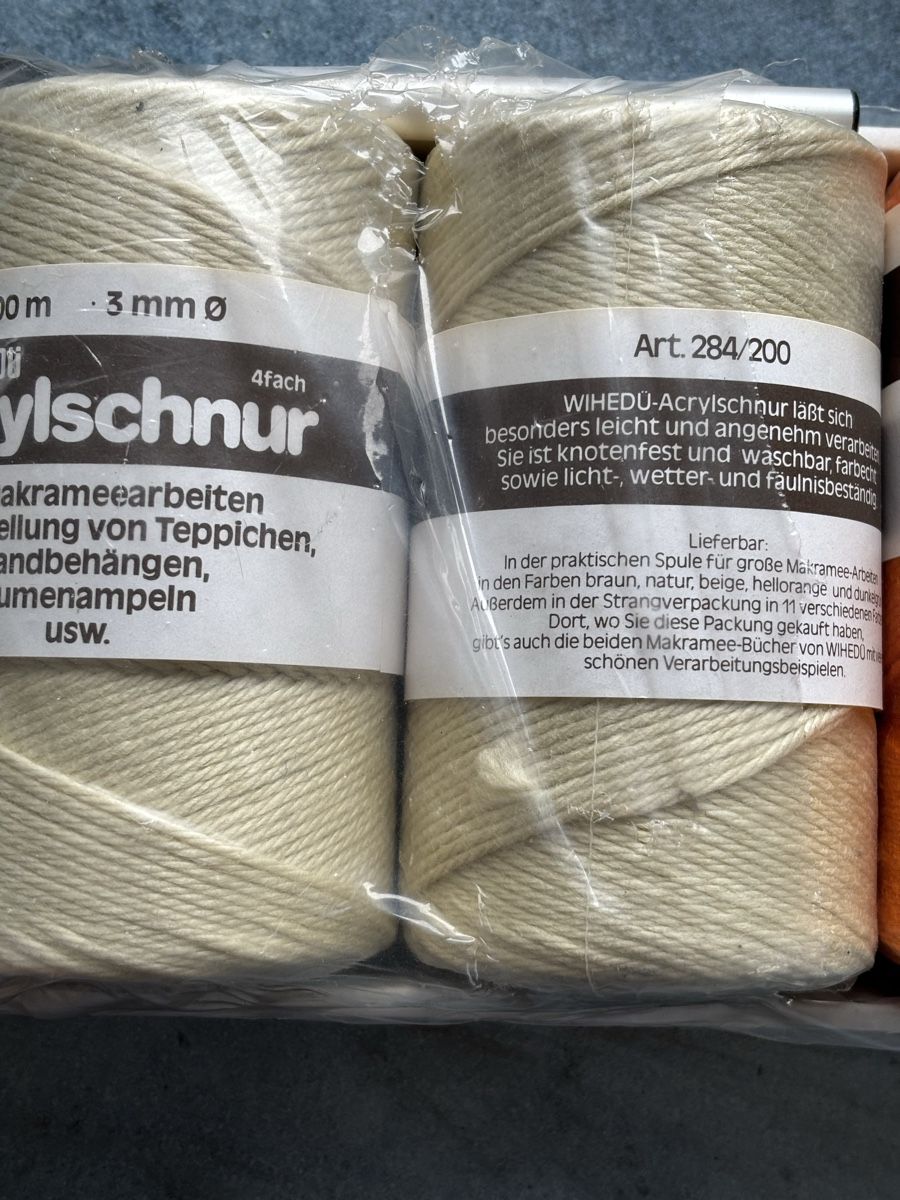 Cordicelle & Fili: Acrylschnur neu – Nuovo (secondo la descrizione) da Kesswil venduto da Branca-01 1