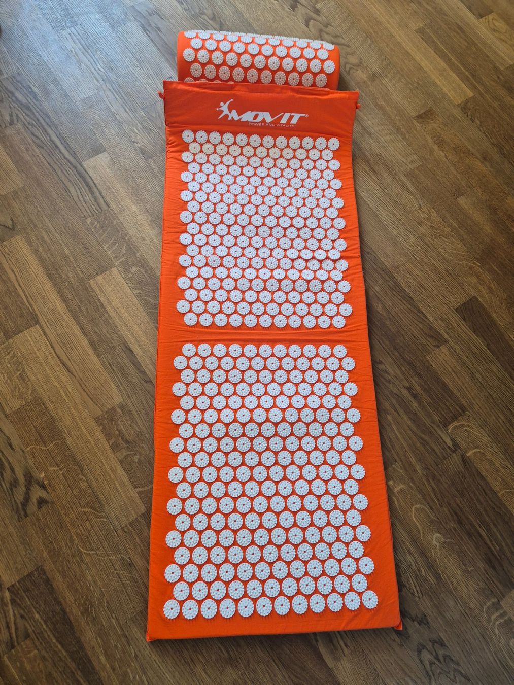 Dispositivi per massaggi: MOVEIT accupressure mat & pillow set in orange – Usato da Zürich venduto da monadiederich